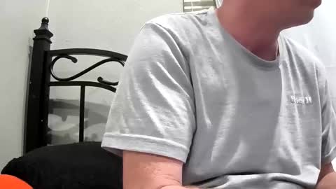 slimnsexy00 online show from May 18, 2026, 10:21 am