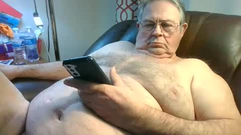 slippery_duck online show from February 8, 2025, 1:11 pm