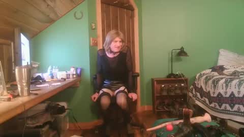 slutjennifertransxx online show from October 24, 2025, 2:41 am