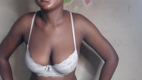 Snapshot of sluttx_choco chatting on May 25, 2026, 10:43 am sluttx_choco online show from May 25, 2026, 10:43 am