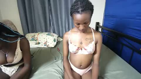 slutty_baddie online show from November 5, 2025, 7:36 pm