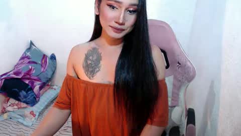  Lovie  online show from February 8, 2026, 3:59 pm