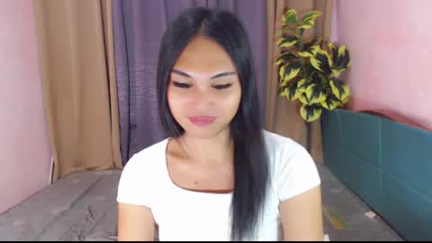 sluttycent online show from March 18, 2026, 10:18 am