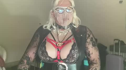 sluttygina1 online show from January 2, 2025, 9:50 pm