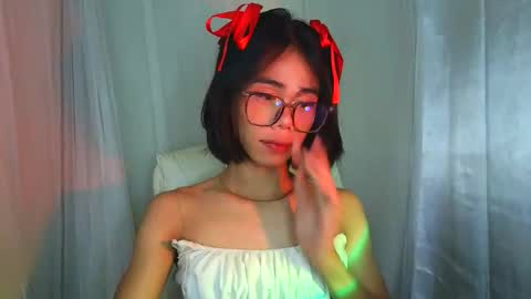 sluttypatotie online show from October 7, 2025, 4:59 pm