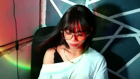 sluttypatotie online show from April 24, 2026, 4:20 pm