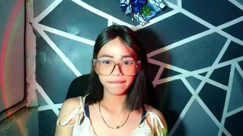sluttypatotie online show from April 26, 2026, 7:55 pm