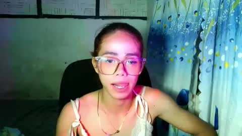 sluttypatotie online show from May 3, 2026, 7:42 pm