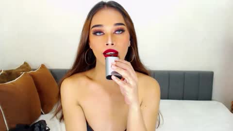 JANE AND MARY online show from December 3, 2025, 6:17 pm