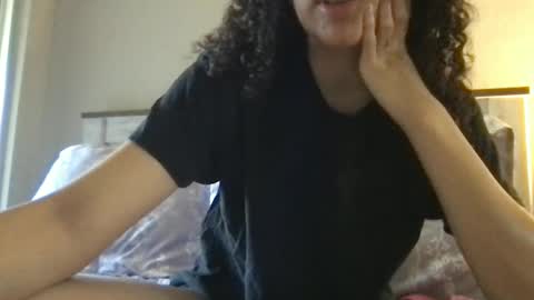 Snapshot of sluttywife01 chatting on October 4, 2025, 12:19 am sluttywife01 online show from October 4, 2025, 12:19 am