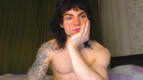 Gus online show from December 1, 2025, 4:01 pm