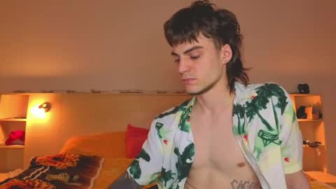 Snapshot of sly_gus chatting on May 29, 2026, 4:27 pm Gus online show from May 29, 2026, 4:27 pm