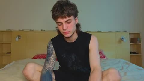 Snapshot of sly_gus chatting on June 23, 2026, 2:37 pm Gus online show from June 23, 2026, 2:37 pm