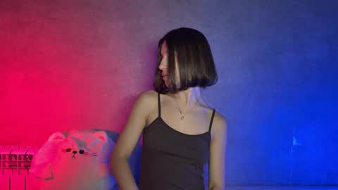 Melani online show from February 25, 2026, 8:18 pm