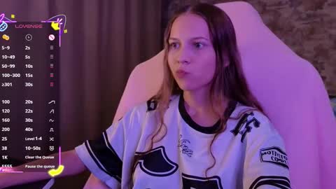 Emma online show from December 16, 2025, 6:57 pm