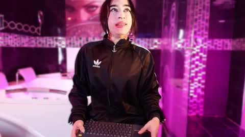 Small Hot19 online show from February 20, 2026, 10:38 am