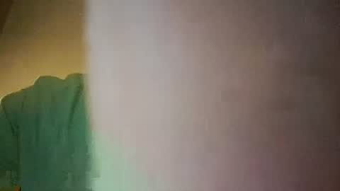 smallone8825 online show from September 20, 2025, 5:41 am