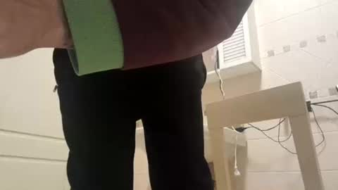 smallone8825 online show from January 10, 2026, 8:38 am