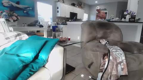 Daddy online show from January 14, 2025, 1:49 pm