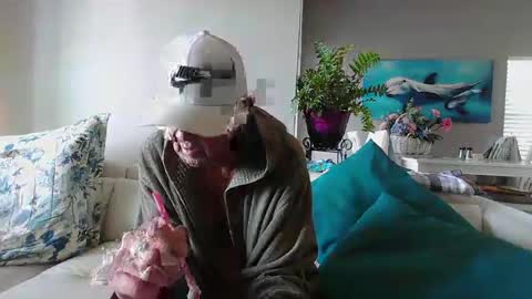 Daddy online show from February 23, 2025, 2:14 pm