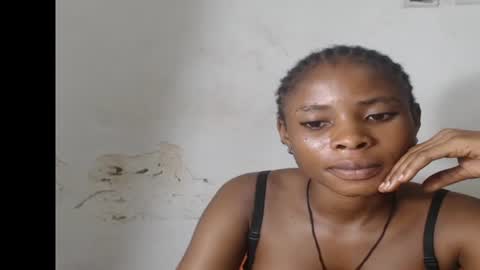 smallsluty online show from June 18, 2026, 7:07 pm
