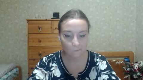 smart_rose online show from January 13, 2026, 9:42 pm