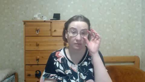 smart_rose online show from March 8, 2026, 5:28 pm