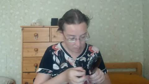smart_rose online show from June 20, 2026, 4:37 am