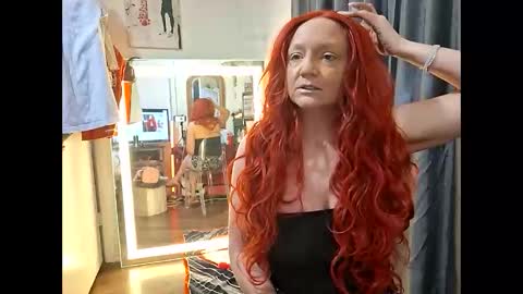 smashinganna916 online show from February 4, 2026, 10:26 pm