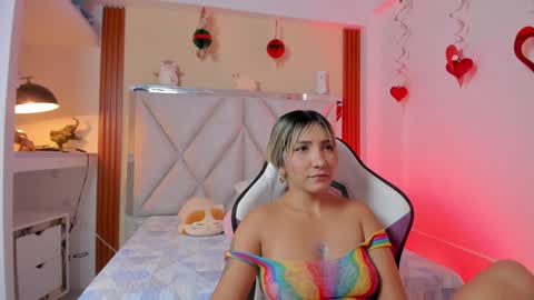 smile__1 online show from December 13, 2024, 8:37 pm