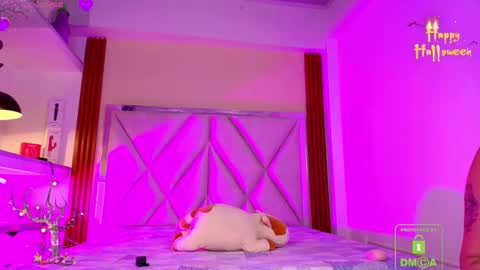 smile__1 online show from September 22, 2025, 1:40 am