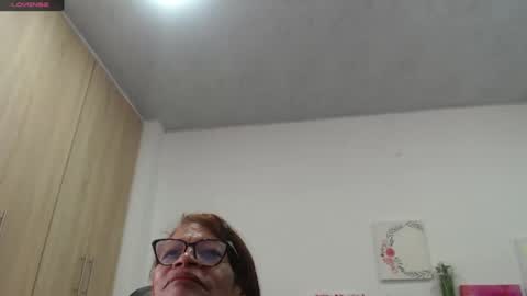 Snapshot of smilet_milf chatting on November 11, 2025, 1:22 pm Smileth online show from November 11, 2025, 1:22 pm