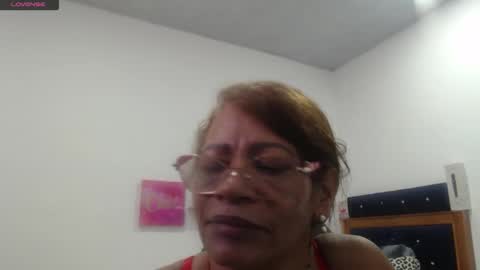 Snapshot of smilet_milf chatting on January 9, 2026, 12:41 pm Smileth online show from January 9, 2026, 12:41 pm