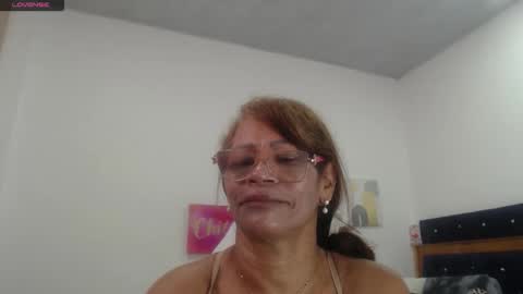Snapshot of smilet_milf chatting on January 10, 2026, 1:35 pm Smileth online show from January 10, 2026, 1:35 pm