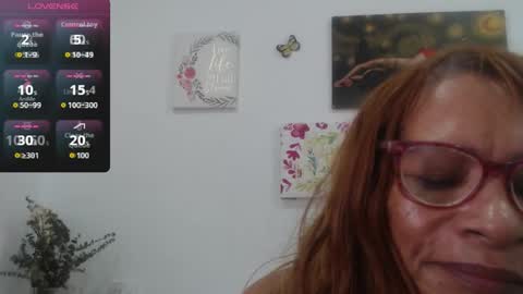 Snapshot of smilet_milf chatting on April 25, 2026, 5:32 pm Smileth online show from April 25, 2026, 5:32 pm