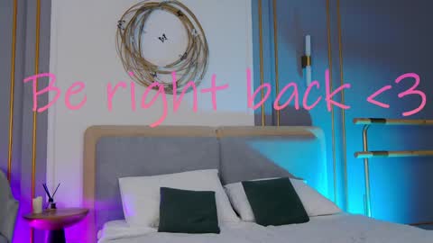 Mia online show from February 5, 2025, 8:11 am