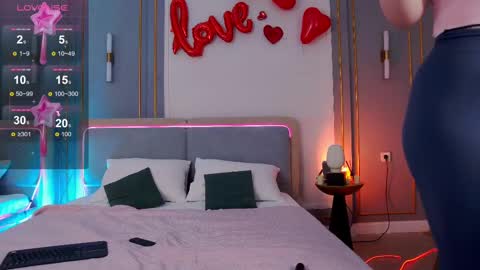 Mia online show from February 19, 2025, 5:16 am