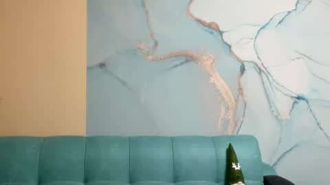 smiling_riddle online show from December 17, 2024, 1:27 pm