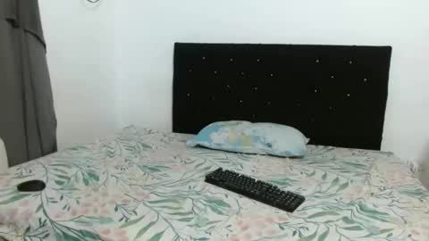 Smith y Mia online show from December 13, 2025, 8:25 pm