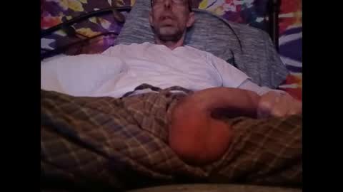 smoke-4-me online show from November 9, 2025, 3:49 am