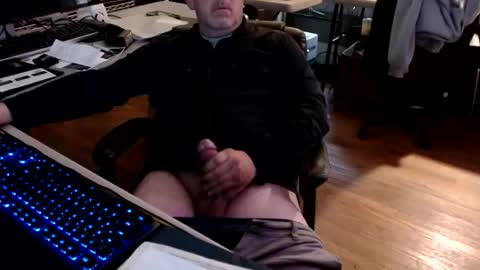 smly online show from November 25, 2025, 3:34 pm