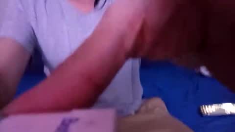 Snapshot of smokeandwatching chatting on April 15, 2026, 12:28 am Smokeandwatching online show from April 15, 2026, 12:28 am