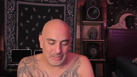 Snapshot of smokey915 chatting on January 11, 2025, 5:41 am Smokey915 online show from January 11, 2025, 5:41 am