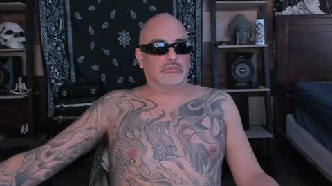 Snapshot of smokey915 chatting on January 13, 2025, 7:10 pm Smokey915 online show from January 13, 2025, 7:10 pm