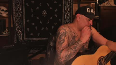 Snapshot of smokey915 chatting on February 7, 2025, 2:40 am Smokey915 online show from February 7, 2025, 2:40 am