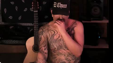 Snapshot of smokey915 chatting on February 19, 2025, 11:46 pm Smokey915 online show from February 19, 2025, 11:46 pm