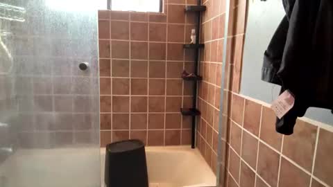 Snapshot of smokey915 chatting on October 21, 2025, 4:19 pm Smokey915 online show from October 21, 2025, 4:19 pm