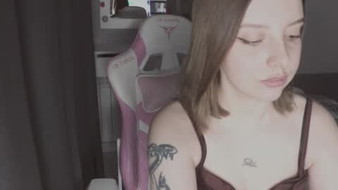 Kira  online show from February 3, 2026, 2:53 am