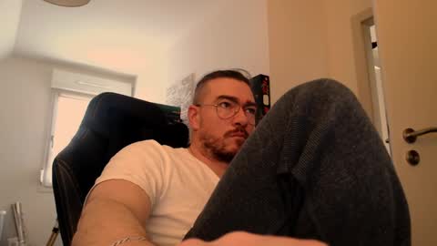 AllDayIDream online show from January 3, 2025, 10:20 am