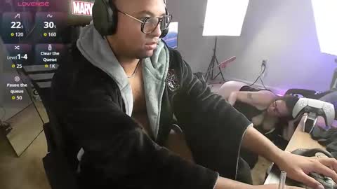 Smoothj2011 online show from October 20, 2025, 8:26 am